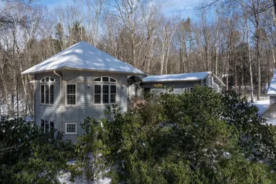 206 North Valley Road 1
