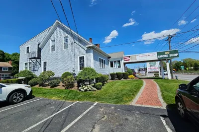 389 Worcester Rd 1