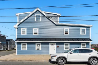 585 Shirley St #4