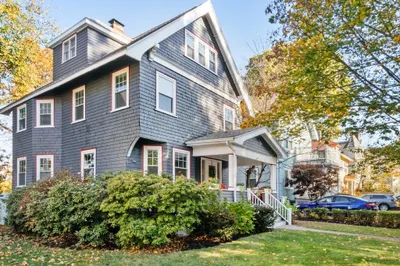 109 Clement Avenue
