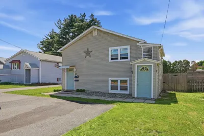 445 Oldfield Rd 1