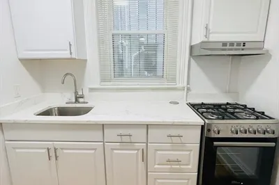 14 Palace Rd #21
