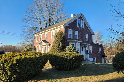 42 South Main St #Right