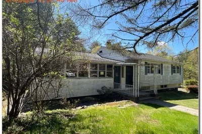 2 Stevens Ave 1