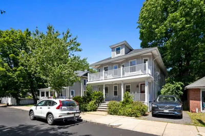 70 Wren St 1