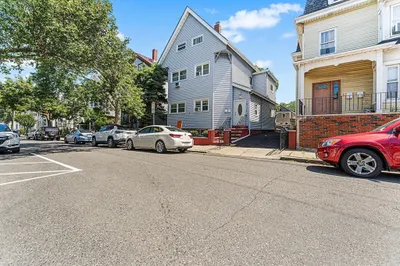 32 Rush St 1