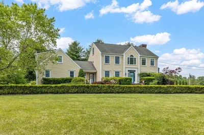 17 Maplewood Dr 1