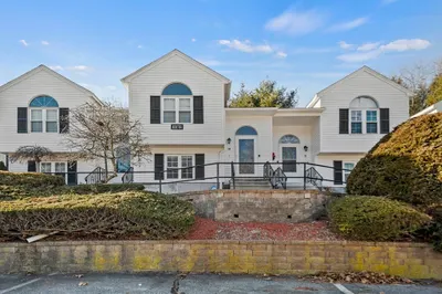 104 Riverview PlaCe #C 1