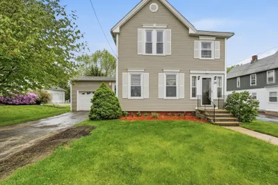 26 Fales St