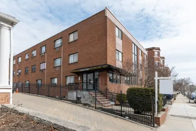 115 Highland Ave #11