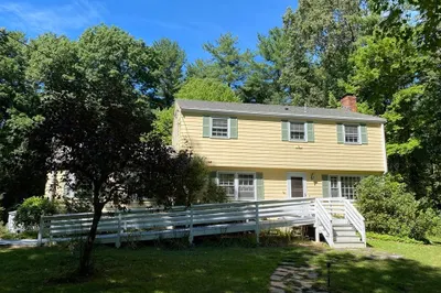 22 Withington Ln