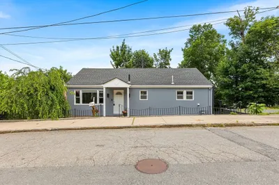 138 Dartmouth St