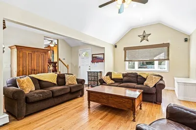 11 Gerard St
