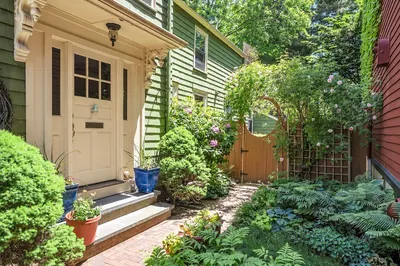 12 Salem St 1