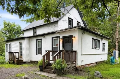 339 Drury Ave 1