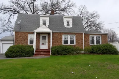 14 Detroit St 1