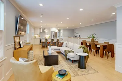 613 E 6th Street #1 1