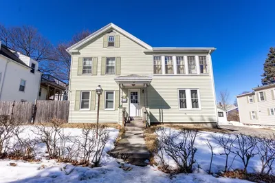 49 Belmont St 1
