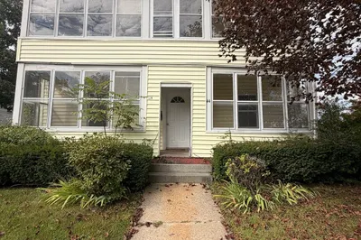 44 Laurel St #1 1