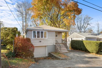 33 Fairchild Ave