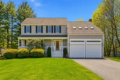 1 Village Ln 1