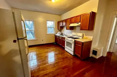 22 Bynner St #2
