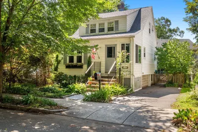 16 Longfellow Rd 1