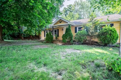 126 Casino Ave 1