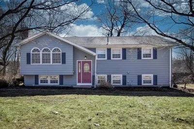107 Indian Head Road