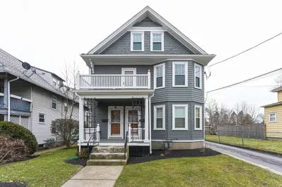 120-122 Winthrop Street 1