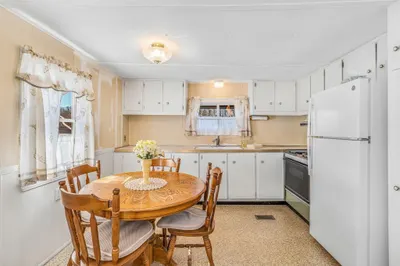 181 Boston Post Rd #8