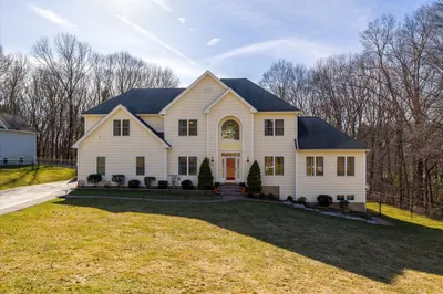 94 Cherry St 1