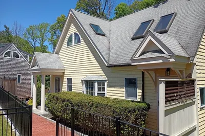 106r Main St 1