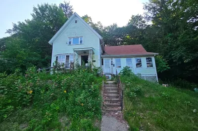 37 Bridge St