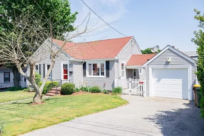 222 Walter St