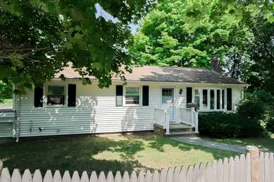 229 N Main St