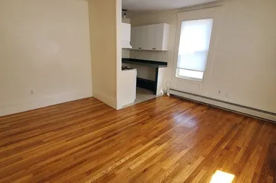 47 Railroad Ave #2R