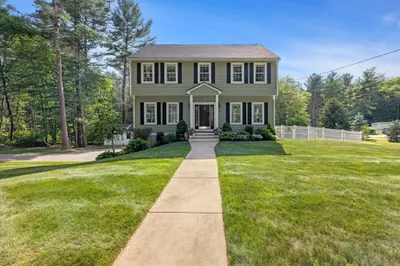 304 Quaker St 1