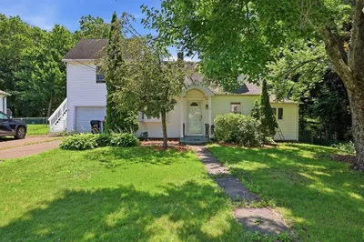 56 Lincoln Ave 1
