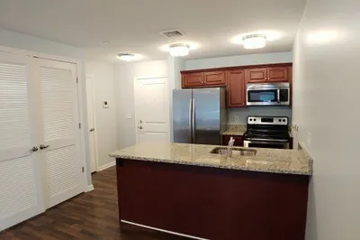 25 West Main St #207