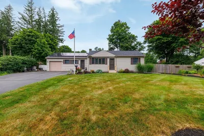 488 Pleasant St 1