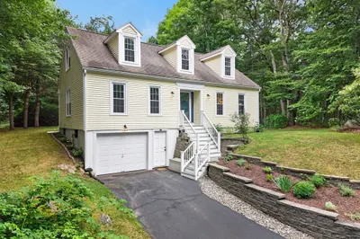 81 Moon Hill Rd 1