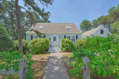 20 Freeman Ave