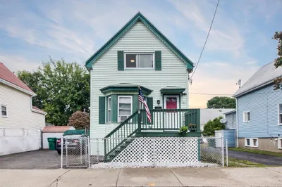 26 Marianna St