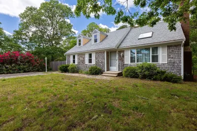 94 Pine View Dr 1