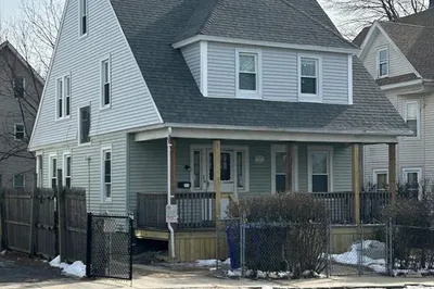 26 Greenacre Sq