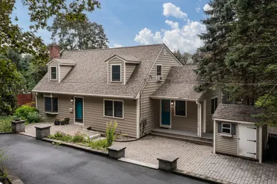 24 Flint Circle