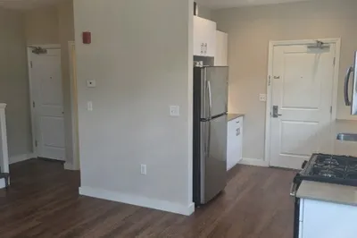 10 Myrtle St #5-2D 1
