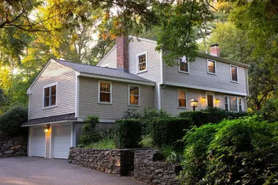 211 Stow Rd