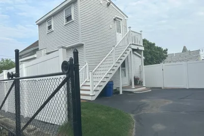 24 Bellevue Ave 1